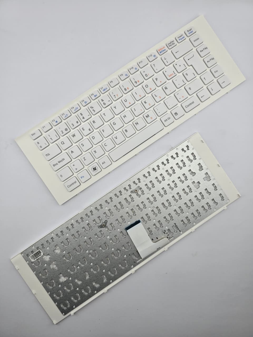 9ZN715W001.jpg